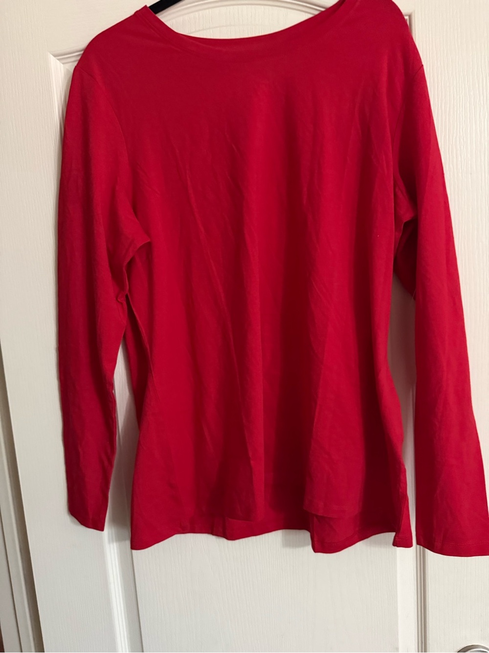 XXL Women's Red Long-Sleeve Crewneck Tee